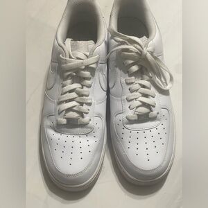 Classic Nike Air Force 1 Low in Triple White